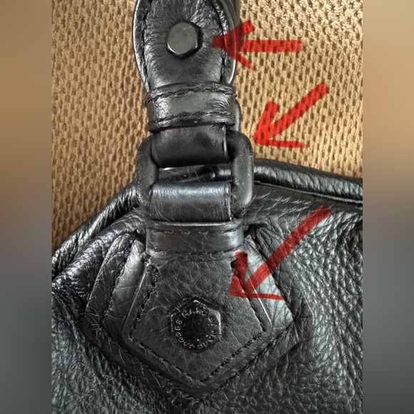 Marc Jacobs Classic Q Black on Black - Picture 10 of 10